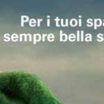 Donna coperta solo di erba per pubblicità. Pd: “E’ sessista” (Foto)