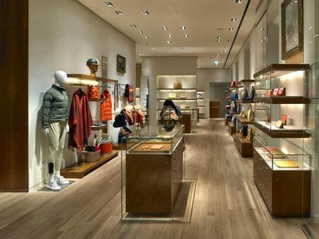 Hermès apre in Via Montenapoleone