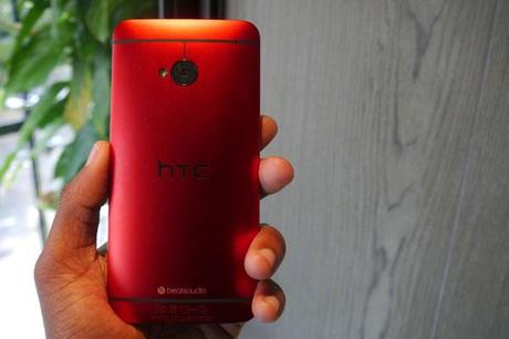 Glamour Red HTC One 3 HTC One Glamour Red disponibile anche in Italia !
