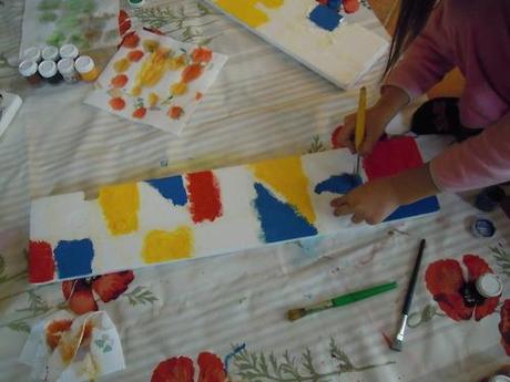 Anche i miei bimbi hanno sperimentato Mondrian :-)