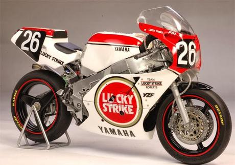 Yamaha YZF 750 8 Hours Suzuka 1987 Team Lucky Strike by Utage Factory House (Fujimi)
