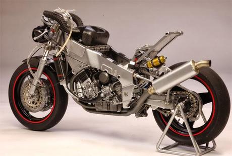 Yamaha YZF 750 8 Hours Suzuka 1987 Team Lucky Strike by Utage Factory House (Fujimi)