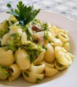 Conchiglioni zucchine e menta*