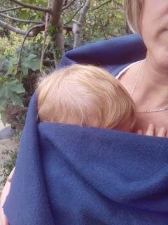 Mantella multisuo: per portare i piccoli, per la gravidanza e ...per tutti i giorni. Presto il tutorial