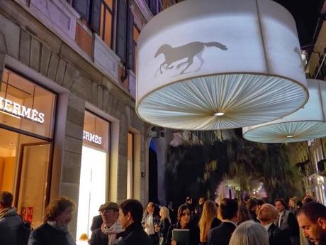 Милан -открытие ногово бутика Hermès в Монтечаполеоне.