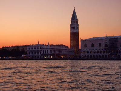 L'ora del tramonto a Venezia.