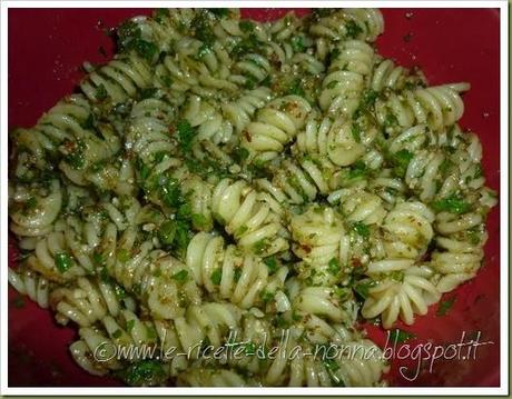 Fusilli con pesto vegan di basilico e mandorle (10)