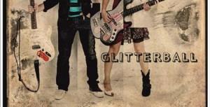 “Love is like water”, videoclip del duo Glitterball con la regia di Fricso