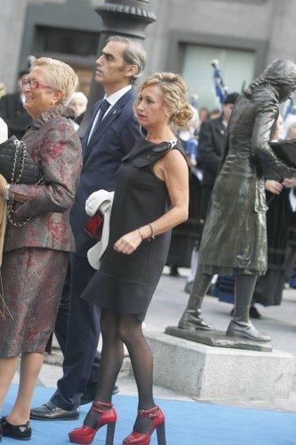 La sorprendente eleganza delle signore, dal tappeto azzurro dei Premi Principe delle Asturie, a Oviedo