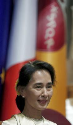 Aung San Suu Kyi a Roma. Meno male che in Campidoglio non c'era Calderoli