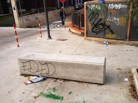 Prosegue la devastazione dell'ancora non inaugurato Ponte della Scienza