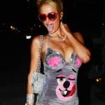 Halloween, Paris Hilton si traveste da... Miley Cyrus