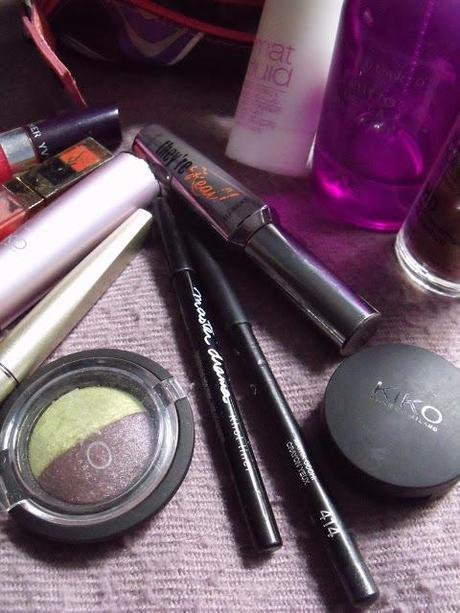 WHAT'S IN MY BEAUTY CASE? WHAT'S IN MY BEAUTY CASE?