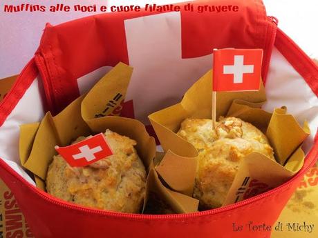 Swiss Cheese Parade: Muffins alle Noci e cuore filante di Gruyère (Walnut and Gruyère Muffins)