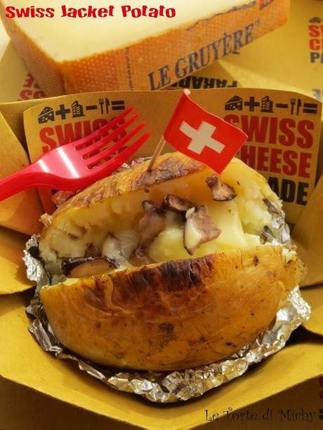 Swiss Jacket Potato: Patata in giacca con Gruyère e funghi porcini
