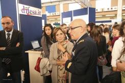 Bari/ Reportage Fotografico. Stand della Difesa al Salone dello Studente