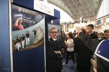 Bari/ Reportage Fotografico. Stand della Difesa al Salone dello Studente