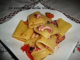 Paccheri con polipetti e pomodorini