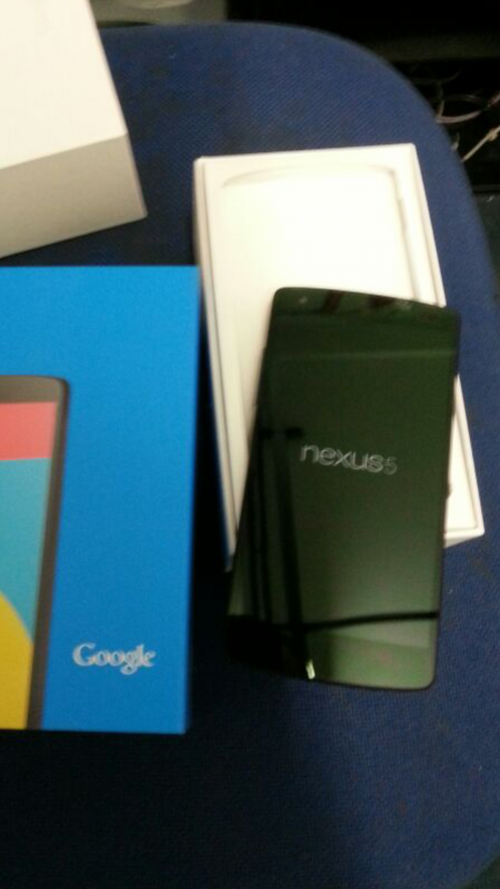 nexus 5 foto 1 Arrivano nuove foto del Nexus 5... Scatola compresa!