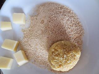Crocchette di quinoa con cuore di gruyère