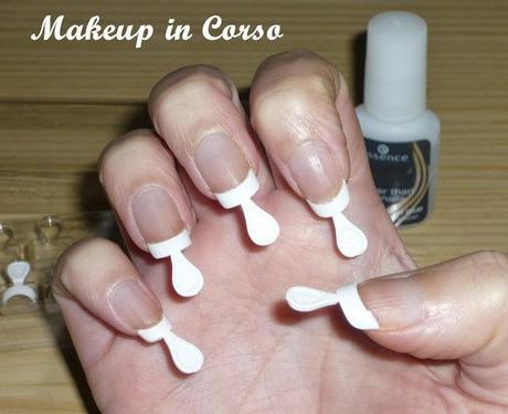 French Manicure con i prodotti Studio Nails di Essence