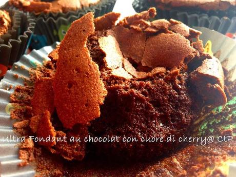 Halloween da paura: Ultra Fondant au Chocolat con cuore di Cherry