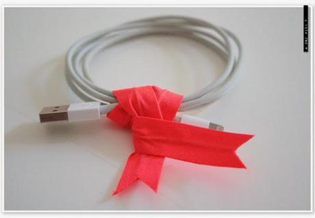 Ribbons twist tie # Nastri ferma cavetti