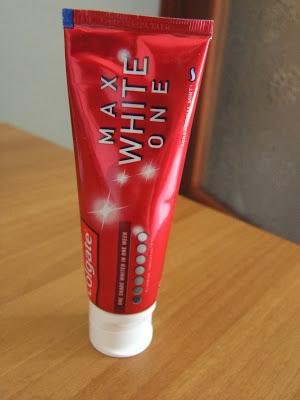 COLGATE MAX WHITE ONE :Denti più bianchi in 1 sola settimana!!!