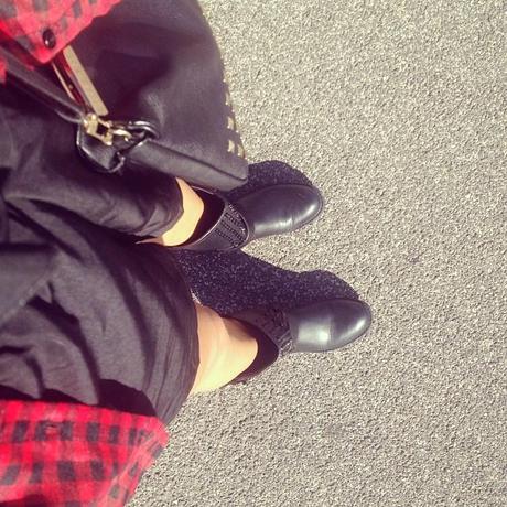 outfit tartan biker boots