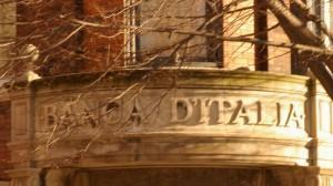 Abi disdice contratto nazionale e parte lo sciopero I sindacati dei bancari hanno indetto uno sciopero unitario contro la decisione dell'Abi di disdire il contratto nazionale di categoria.