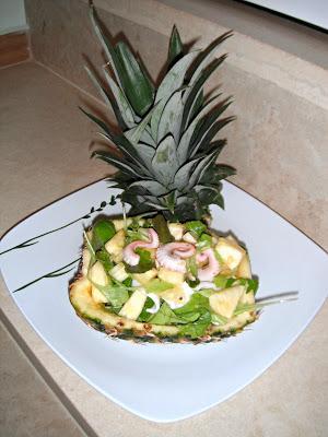 Insalata di ananas e moscardini