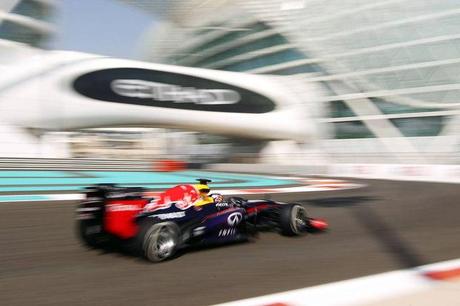 Sebastian-Vettel_PL_GP_Abu_Dhabi_2013