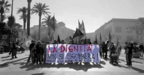 >>“la dignità non si sgombera”