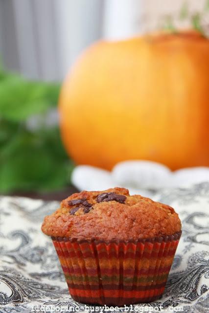 Novembre - Muffin di Zucca e Spezie con Variante al Cioccolato or Butternut Squash Muffins and a Chocolate Variation