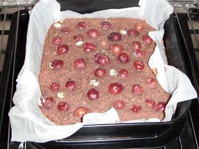 Finti brownies alla castagna e uva fragola (veggie style & sugar free)