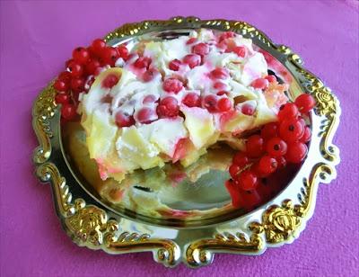 Tortina (zapekanka) di tagliatelle con ribes rosso / Cake (zapekanka) of noodles with red currant