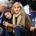 Sharon Stone scatenata alla partita di basket06