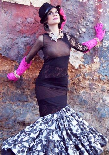 Sexo Moda e Rock&Roll; di Cristina García: se la moda flamenca incontra un'Harley Davidson