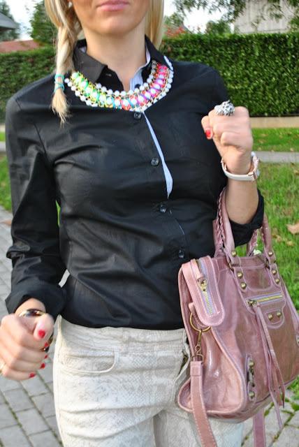 BLACK AND PYTHON PRINT