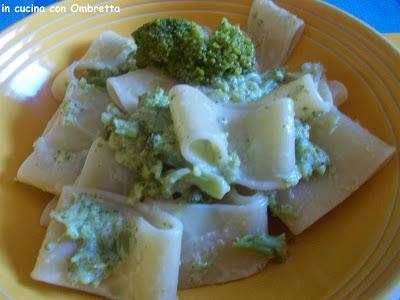 Calamarata Pasta Vera con panna e broccoli