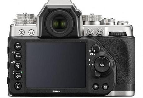 3 Ecco la Nikon Df, la reflex dal design Retro