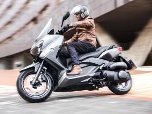 yamaha-x-max-250-my-2014_din-5