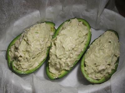 Avocadi ripieni di pollo