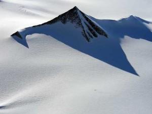 Ritrovati tre complessi di Piramidi in Antartide: verità oppure clamorosa bufala?