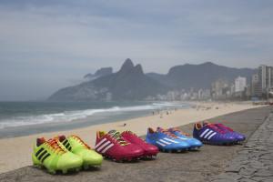 Adidas pensa ai Mondiali: ecco le Samba!