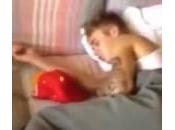 Justin Bieber nuovo scandalo: letto prostituta brasiliana? (Video)