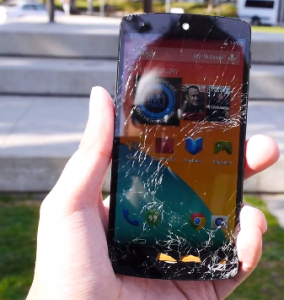 Immagine12 284x300 Come resiste alle cadute il Nexus 5: Ecco il primo Drop test