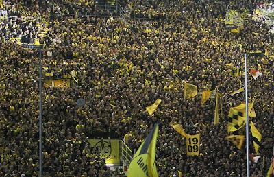 Borussia Dortmund, i supporters inglesi conquistati dal Muro Giallo