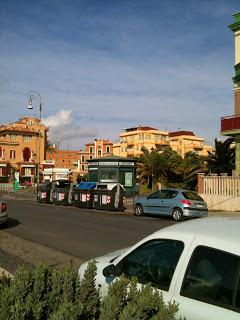 Pedonalizzazioni del Lungomare di Ostia? Bellissimo, però... Tante foto di degrado