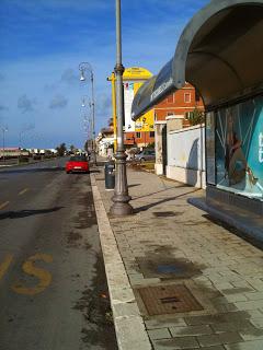 Pedonalizzazioni del Lungomare di Ostia? Bellissimo, però... Tante foto di degrado